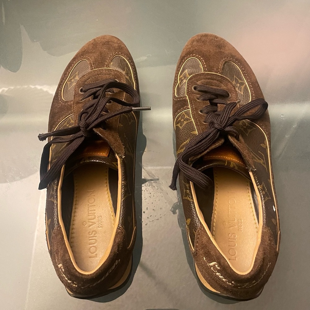 ~Louis Vuitton Leather Trainers~